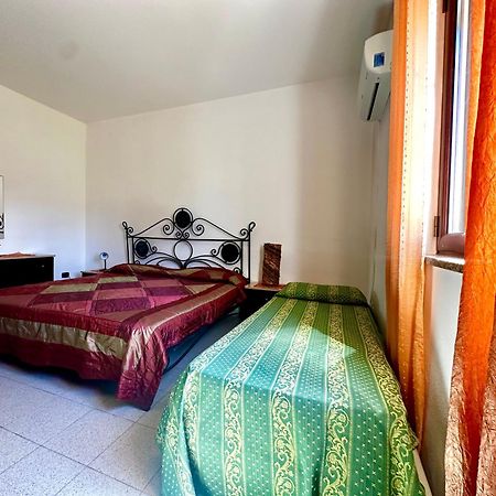 Casa Del Sole Apartment Campofelice Di Roccella Luaran gambar
