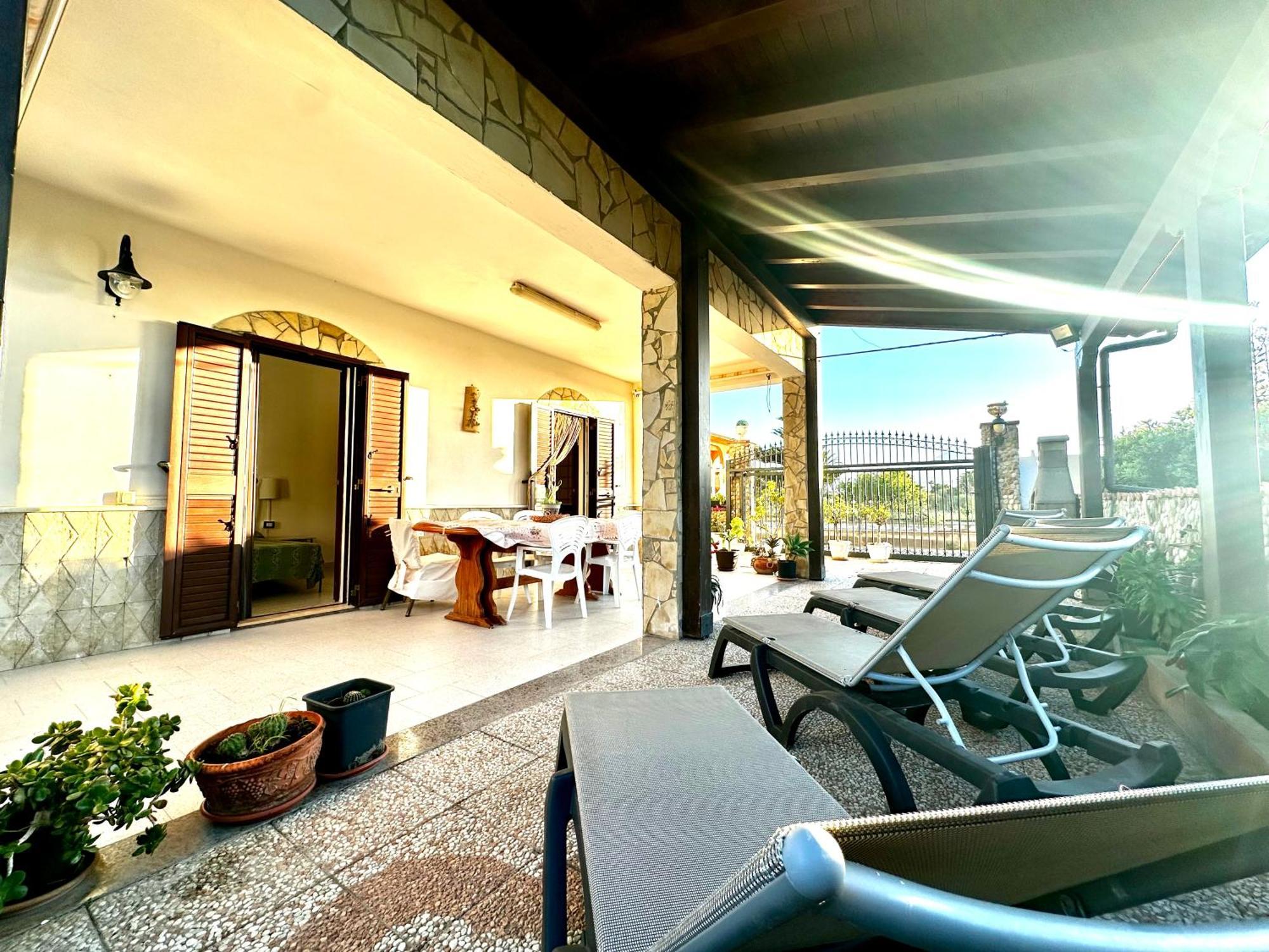 Casa Del Sole Apartment Campofelice Di Roccella Luaran gambar