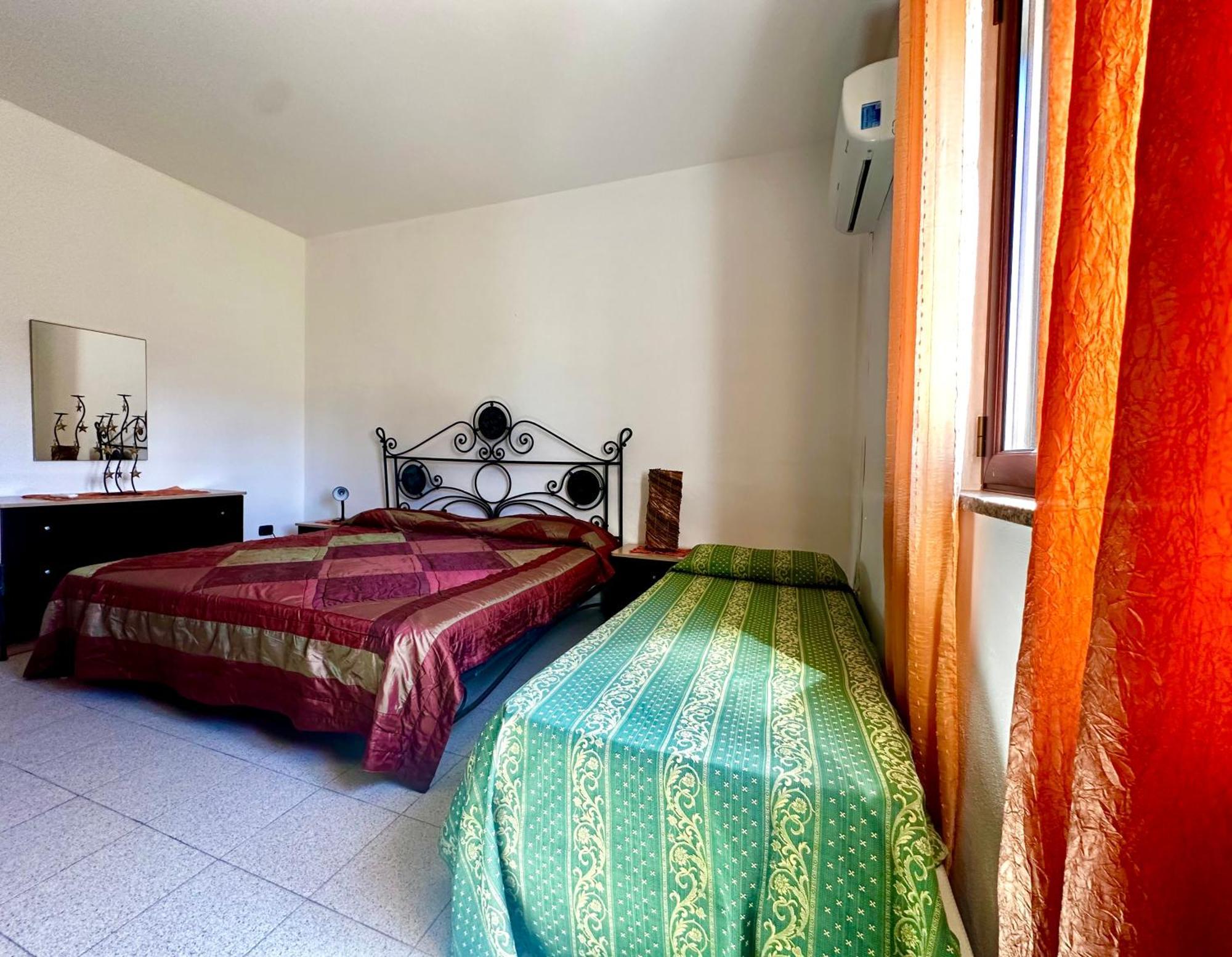 Casa Del Sole Apartment Campofelice Di Roccella Luaran gambar