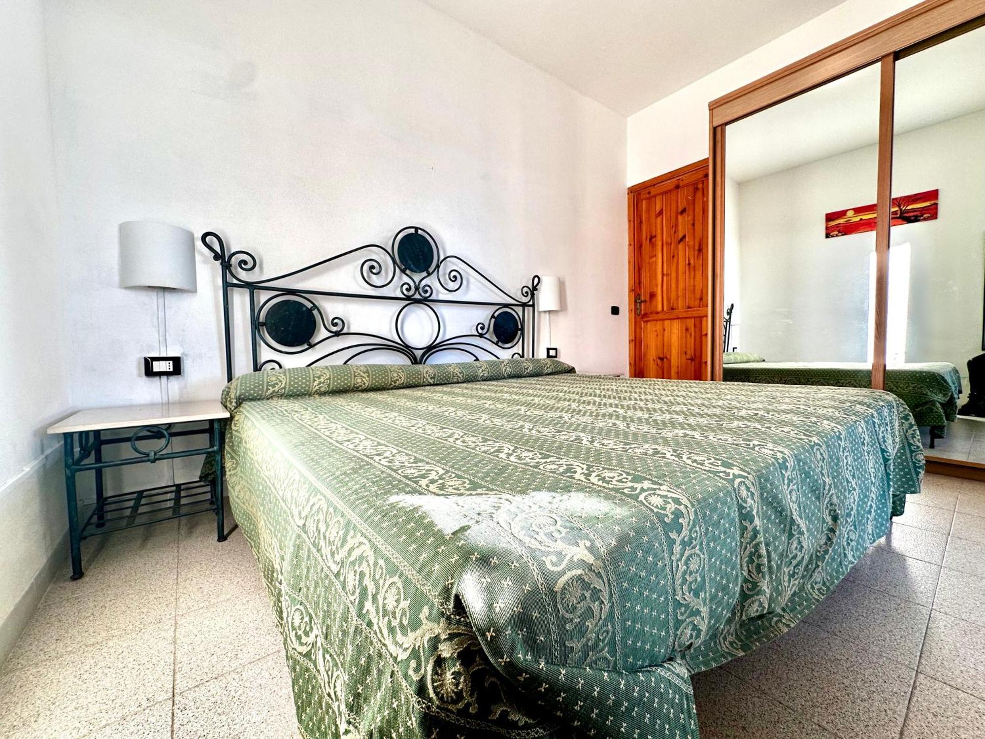 Casa Del Sole Apartment Campofelice Di Roccella Luaran gambar